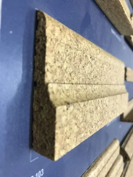 Плинтус пробковый ArtCorkDesing С 103 лакированный 12х65х910 мм в Дзержинске