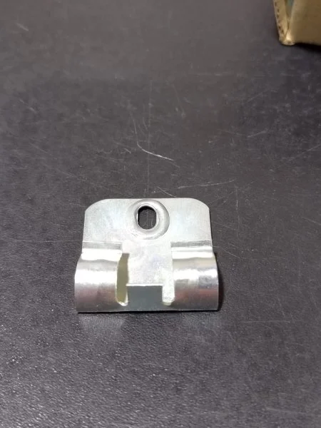 Клипсы к плинтусу MDF Bonkeel (50шт) в Дзержинске