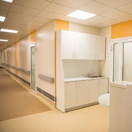 Коннелюрный односоставной плинтус Bonkeel Prof Серый (95х2700мм) в Дзержинске