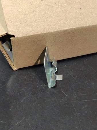 Клипсы к плинтусу MDF Bonkeel (50шт) в Дзержинске