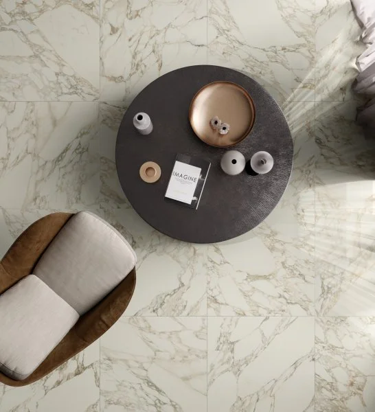 Керамогранит Italon Шарм Делюкс Арабескато Уайт 80х80 (Натуральная и реттифицированная) в Дзержинске