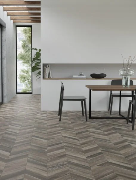 Ламинат Egger PRO 8/33 4V Large Дуб Кестинкорт Шоколад левая EPL240F4CL в Дзержинске